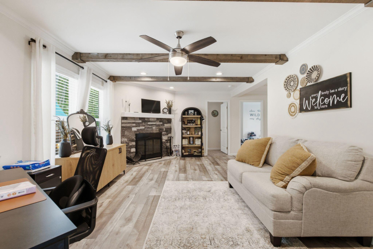 Listing Image 15