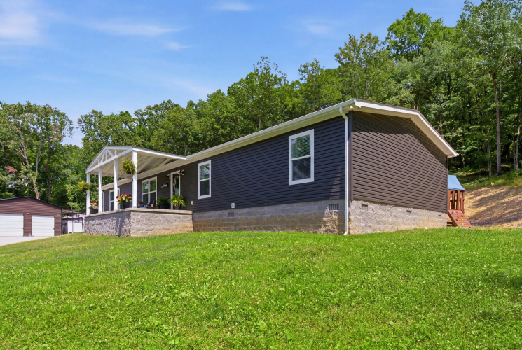 Listing Image 3