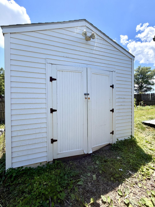 Listing Image 19