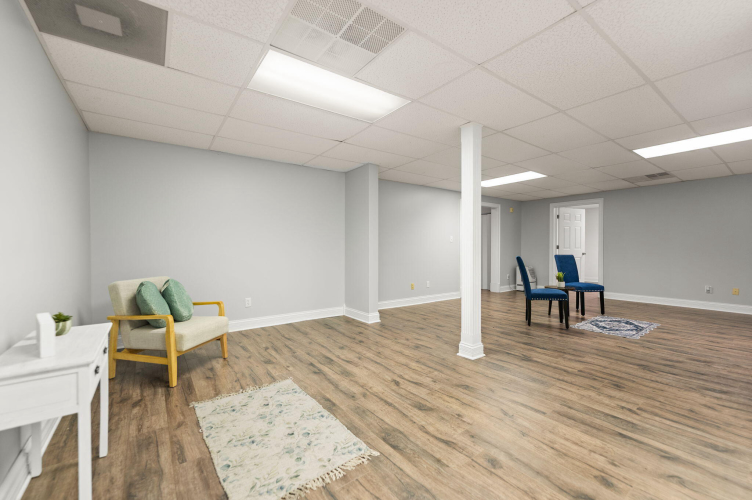 Listing Image 102