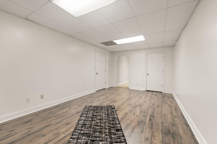 Listing Image 106