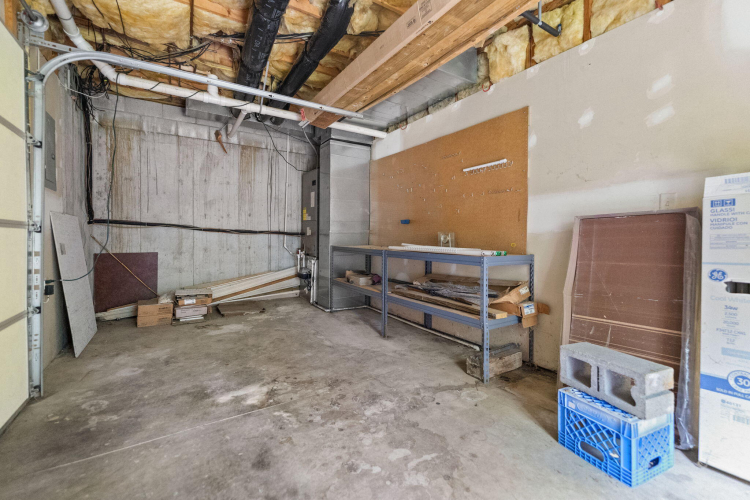 Listing Image 140