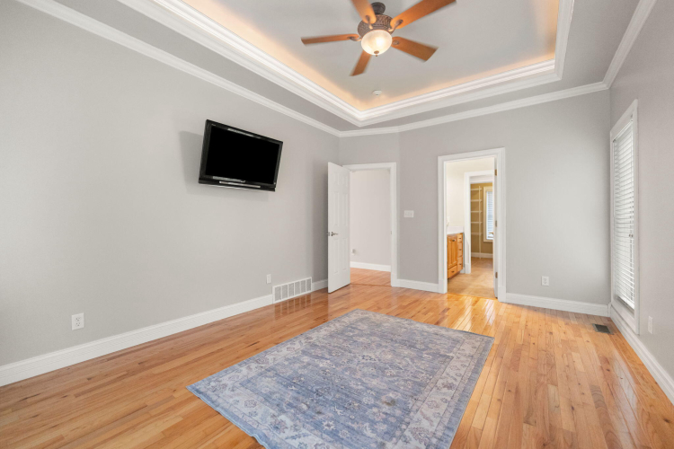 Listing Image 53