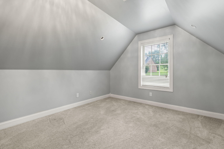 Listing Image 74