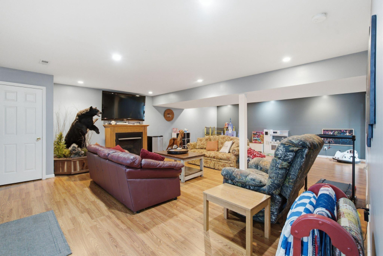 Listing Image 35