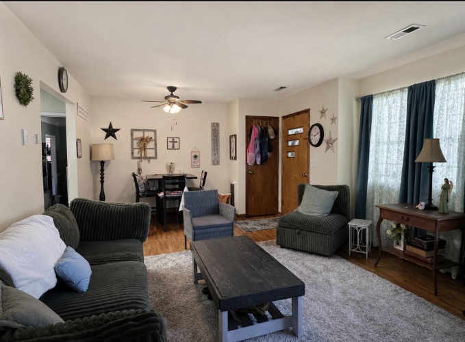 Listing Image 14