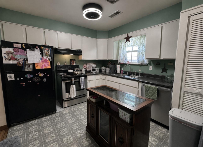Listing Image 16
