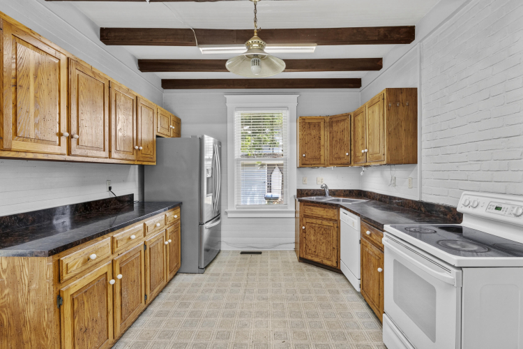 Listing Image 16
