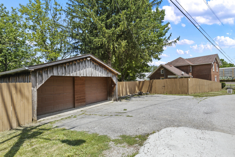 Listing Image 40