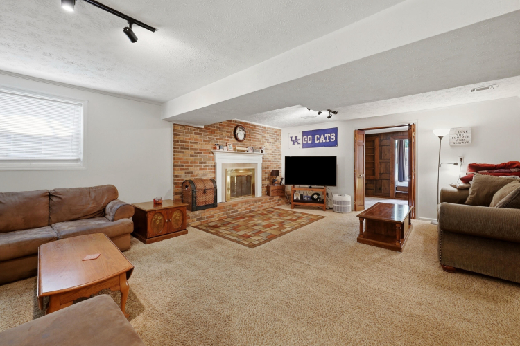 Listing Image 33