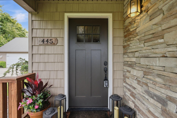 Listing Image 19