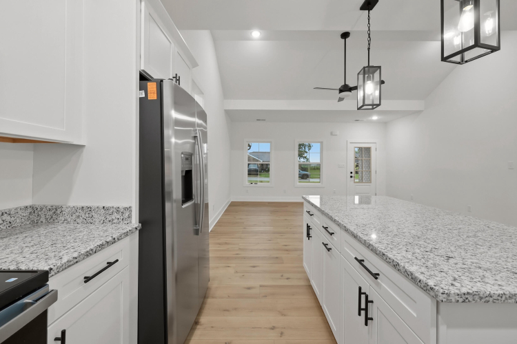 Listing Image 14