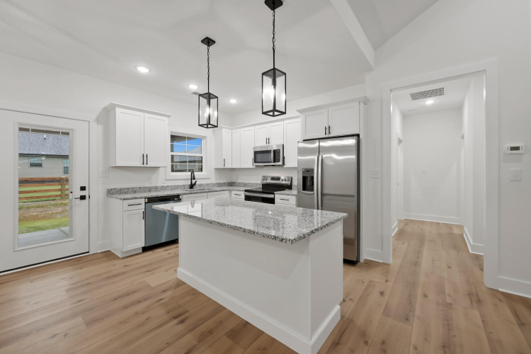 Listing Image 9