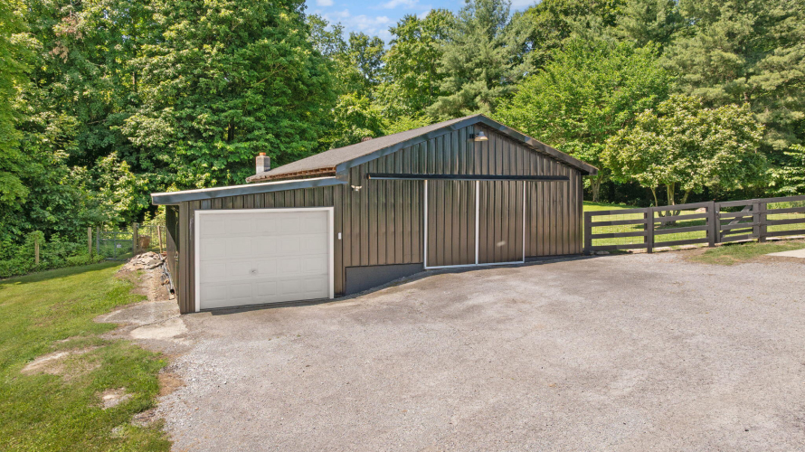 Listing Image 44