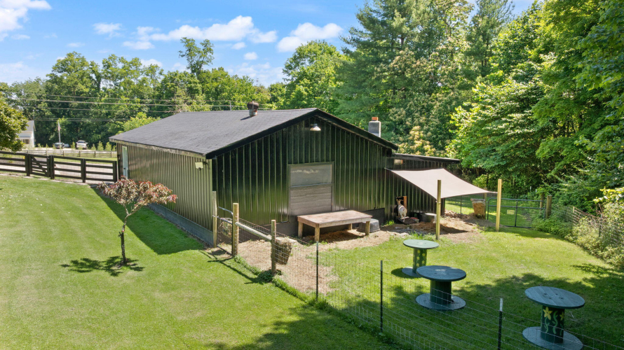 Listing Image 54