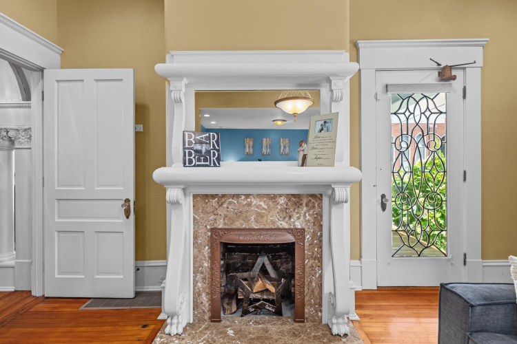 Listing Image 22