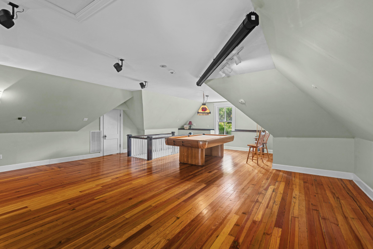 Listing Image 50