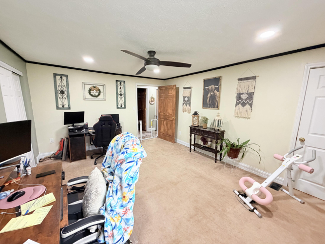 Listing Image 52