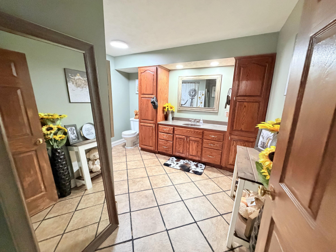 Listing Image 56