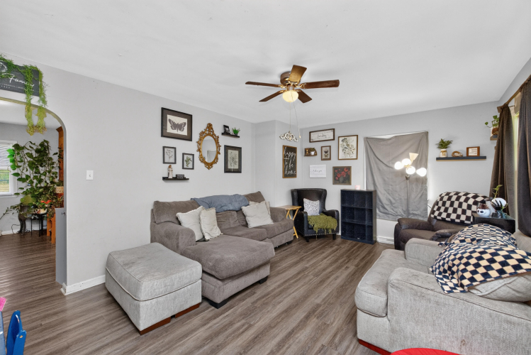 Listing Image 2