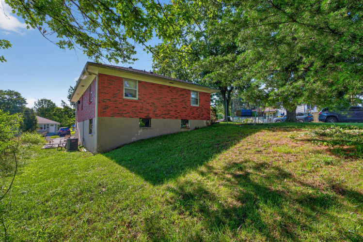 Listing Image 26