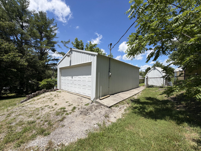 Listing Image 42
