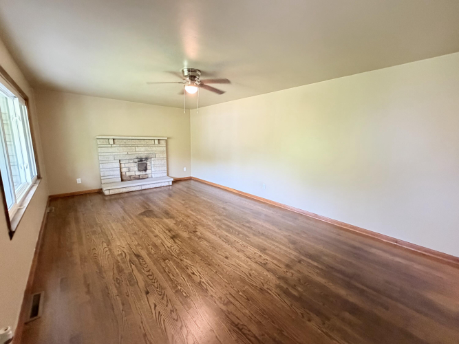 Listing Image 57