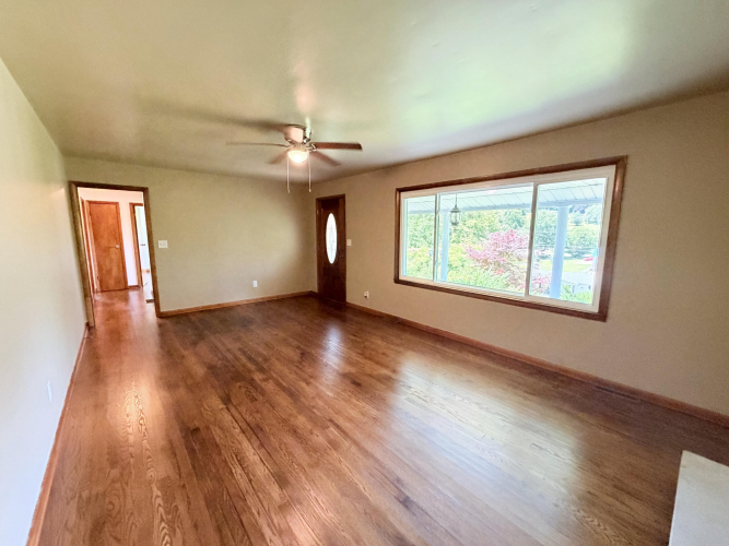Listing Image 59