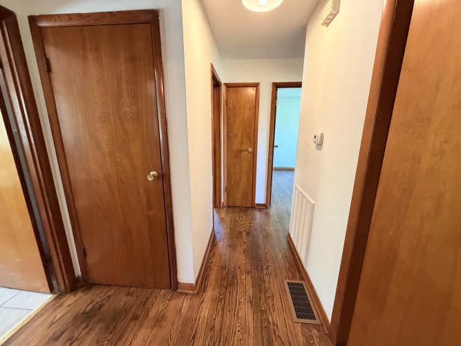 Listing Image 69
