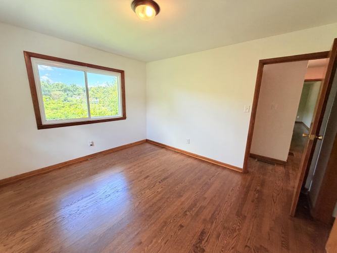 Listing Image 74