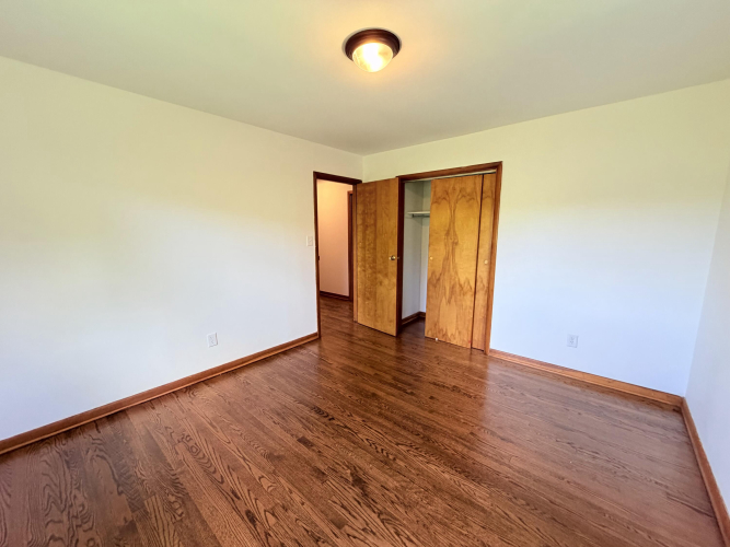 Listing Image 75