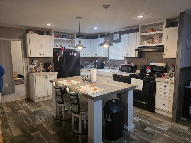 Listing Image 7