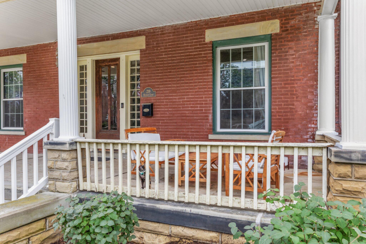 Listing Image 3