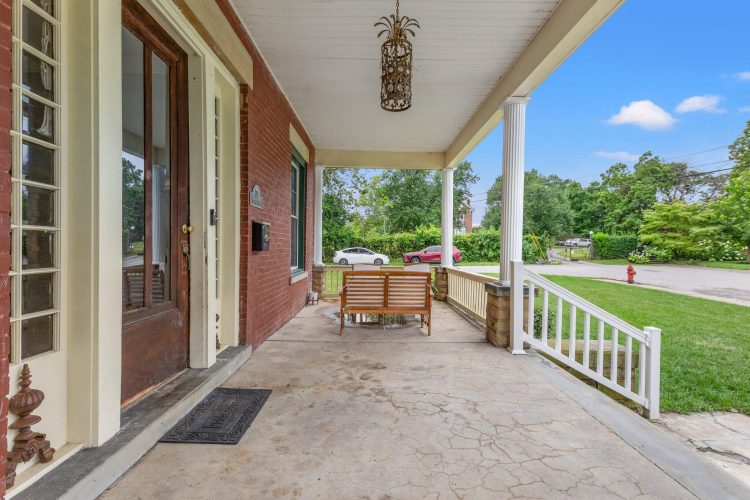 Listing Image 7