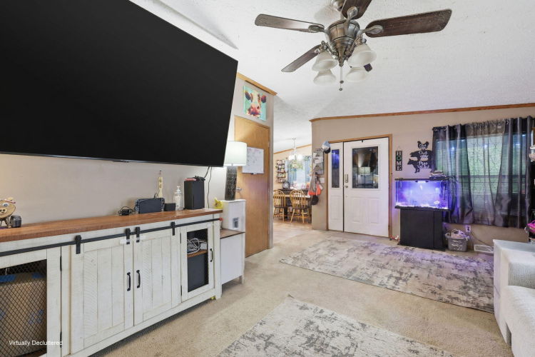 Listing Image 12