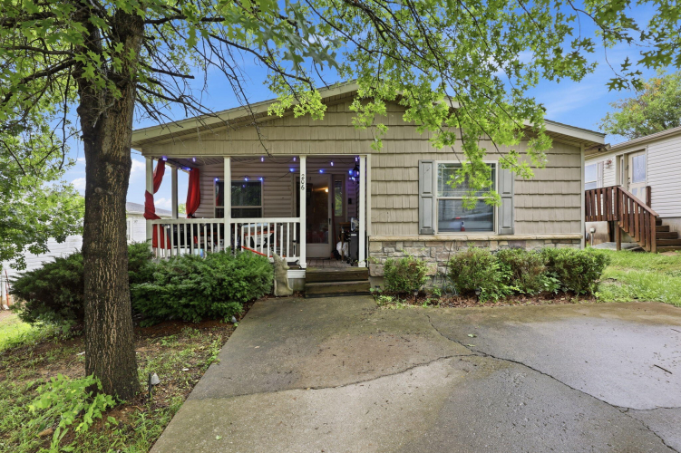 Listing Image 3
