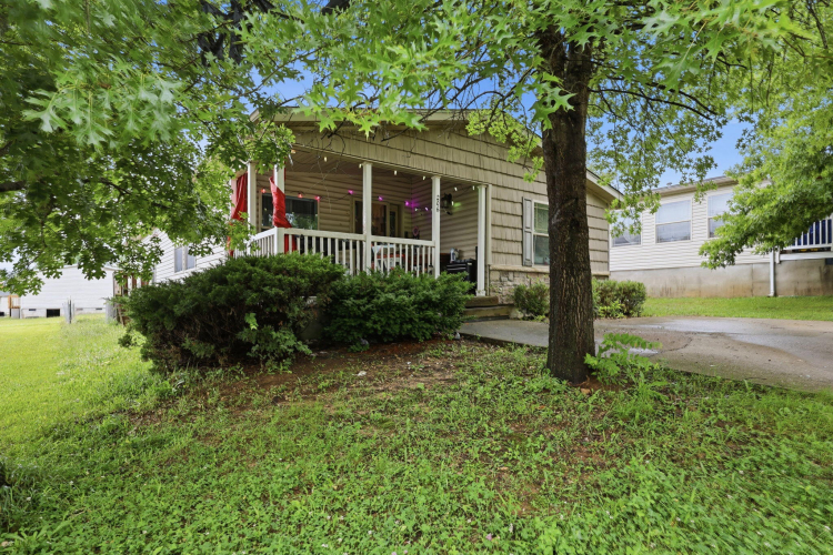Listing Image 6
