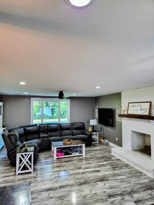 Listing Image 7