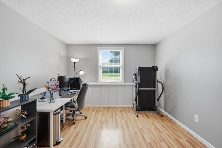 Listing Image 24