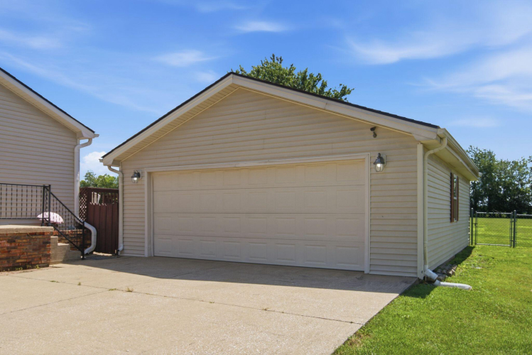 Listing Image 27