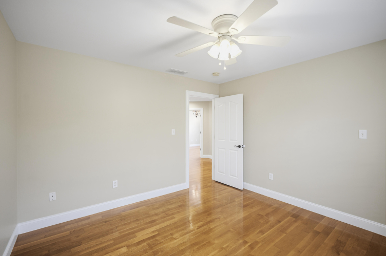 Listing Image 53