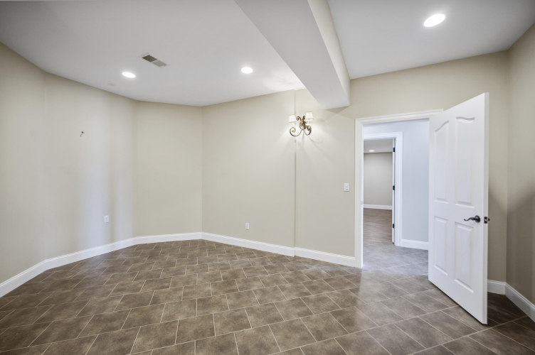 Listing Image 65