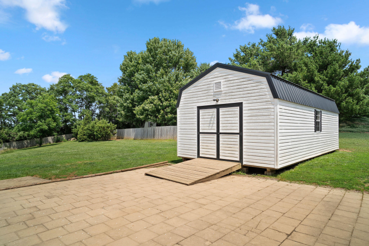 Listing Image 24