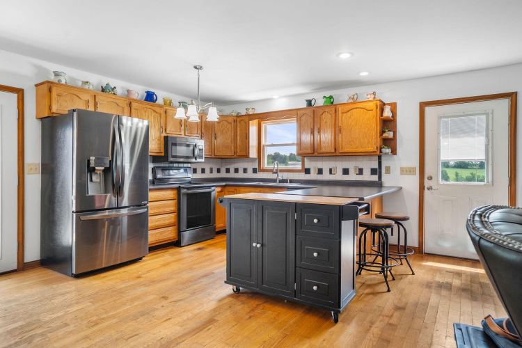 Listing Image 9