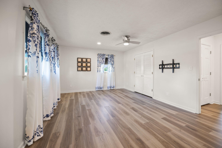 Listing Image 68