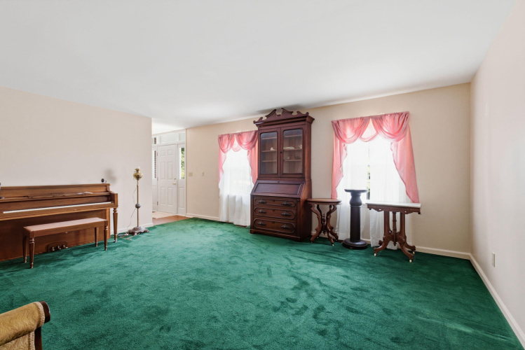 Listing Image 16