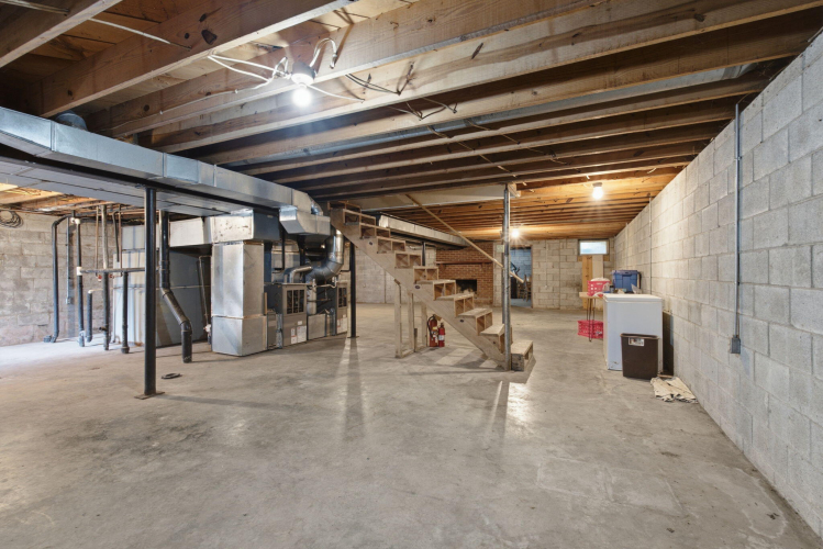 Listing Image 50