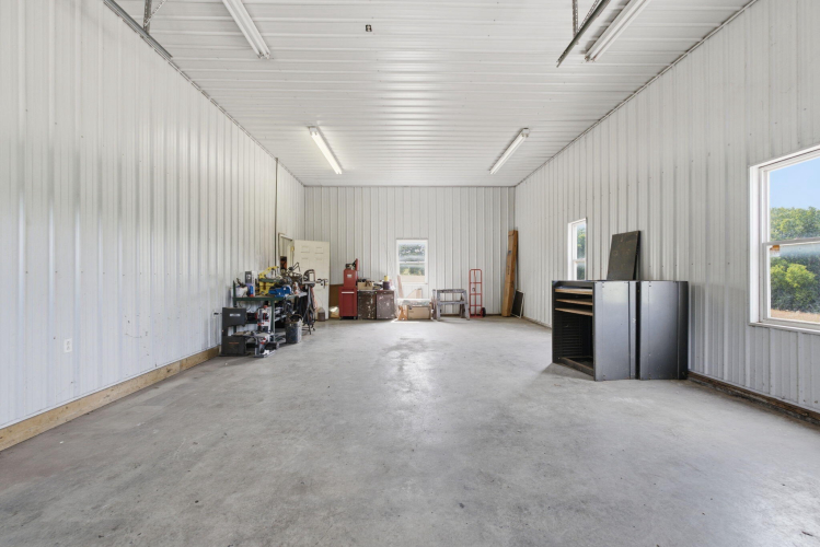 Listing Image 62