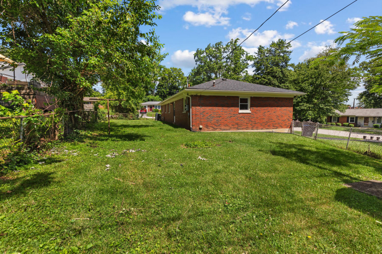 Listing Image 17