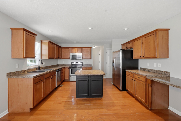 Listing Image 14